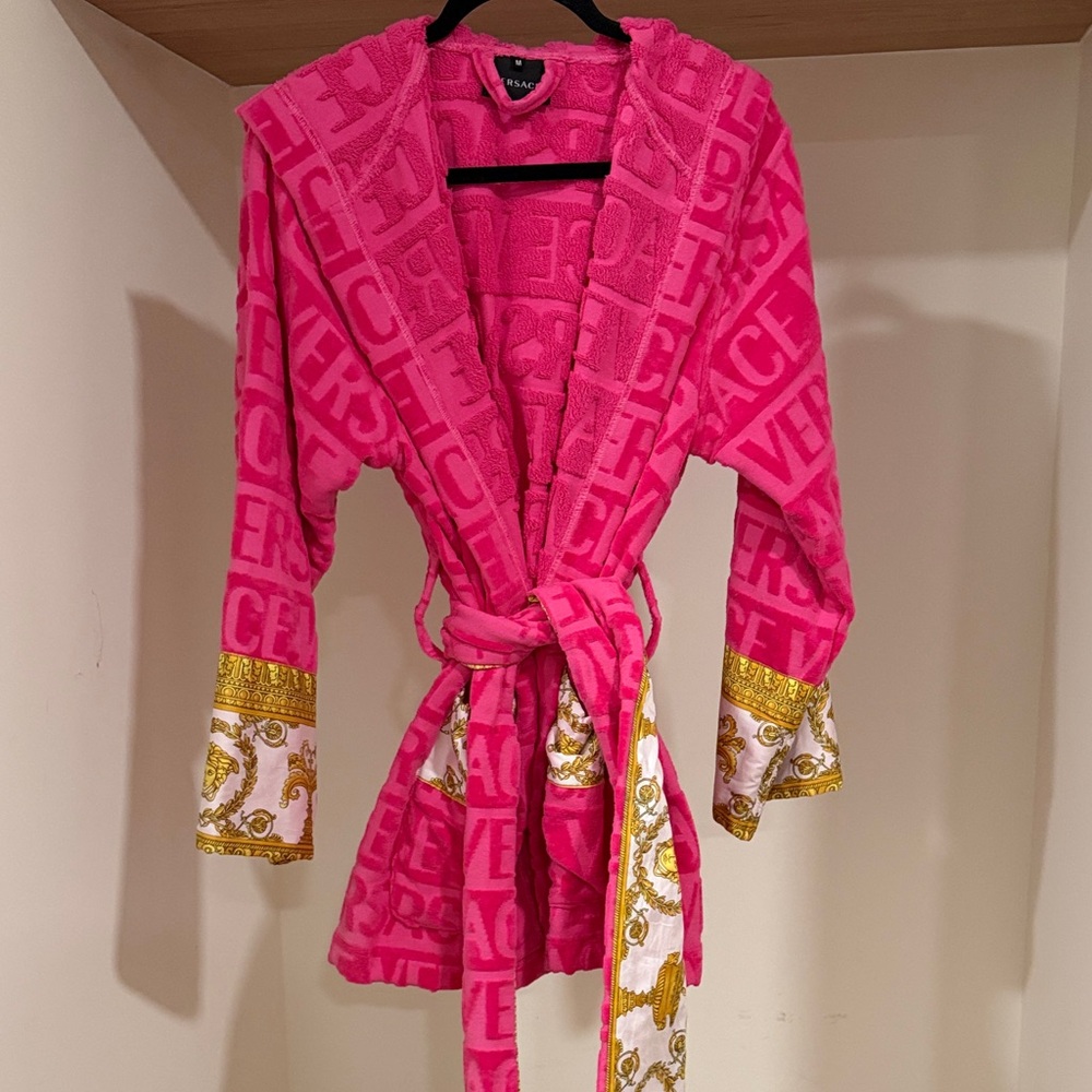 Versace Fuchsia and Gold Patterned Robe